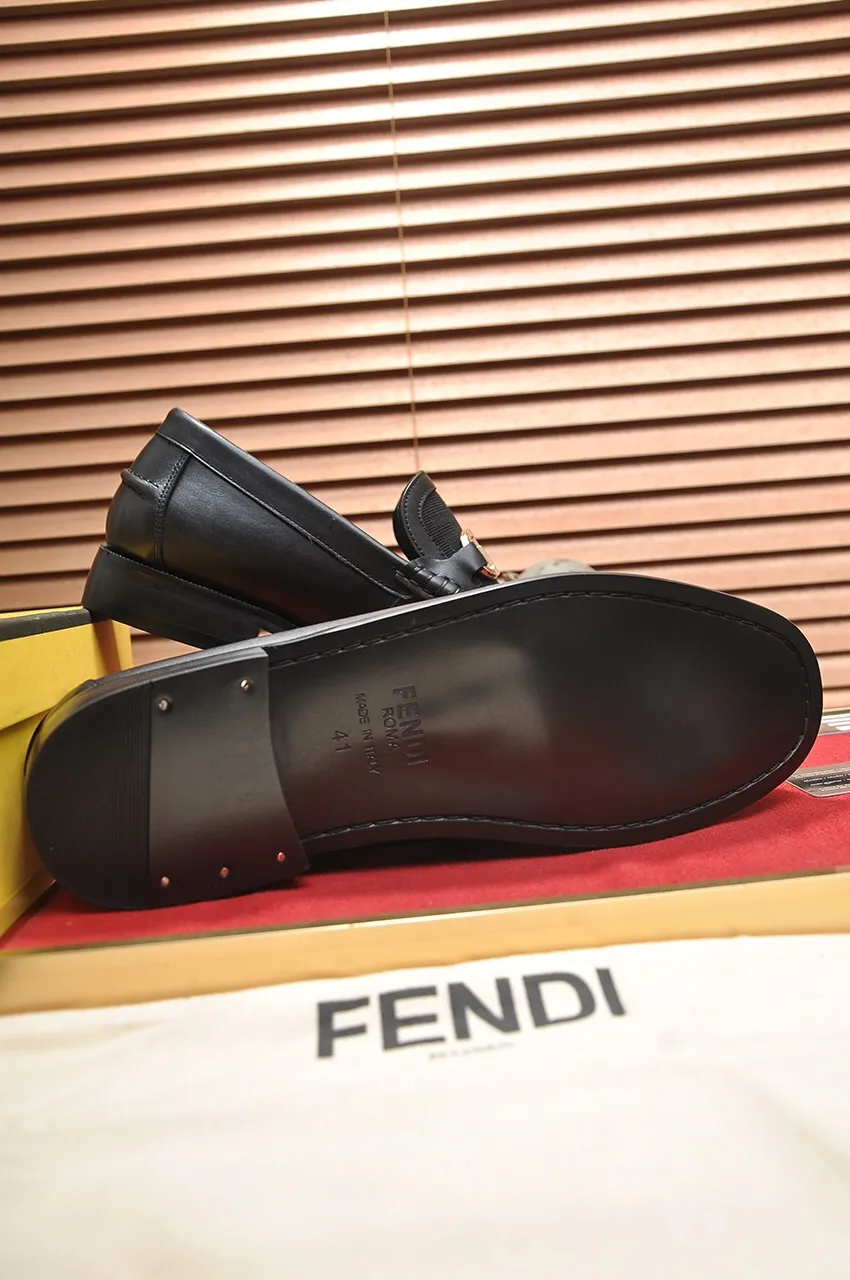 Men's shoes💰560💶[FENDI] The latest high-end men's shoes in Hong Kong! Original quality. The upper is made of imported cowhide material and cowhide lining! Super comfortable on the foot, original wear-resistant outsole, luxurious, fashionable, casual and versatile! Size: 38-45 (45 customized)